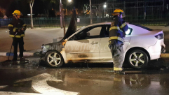 بالفيديو: فجر اليوم - مجهولون يضرمون النار بسيارة في مدينة يافا 